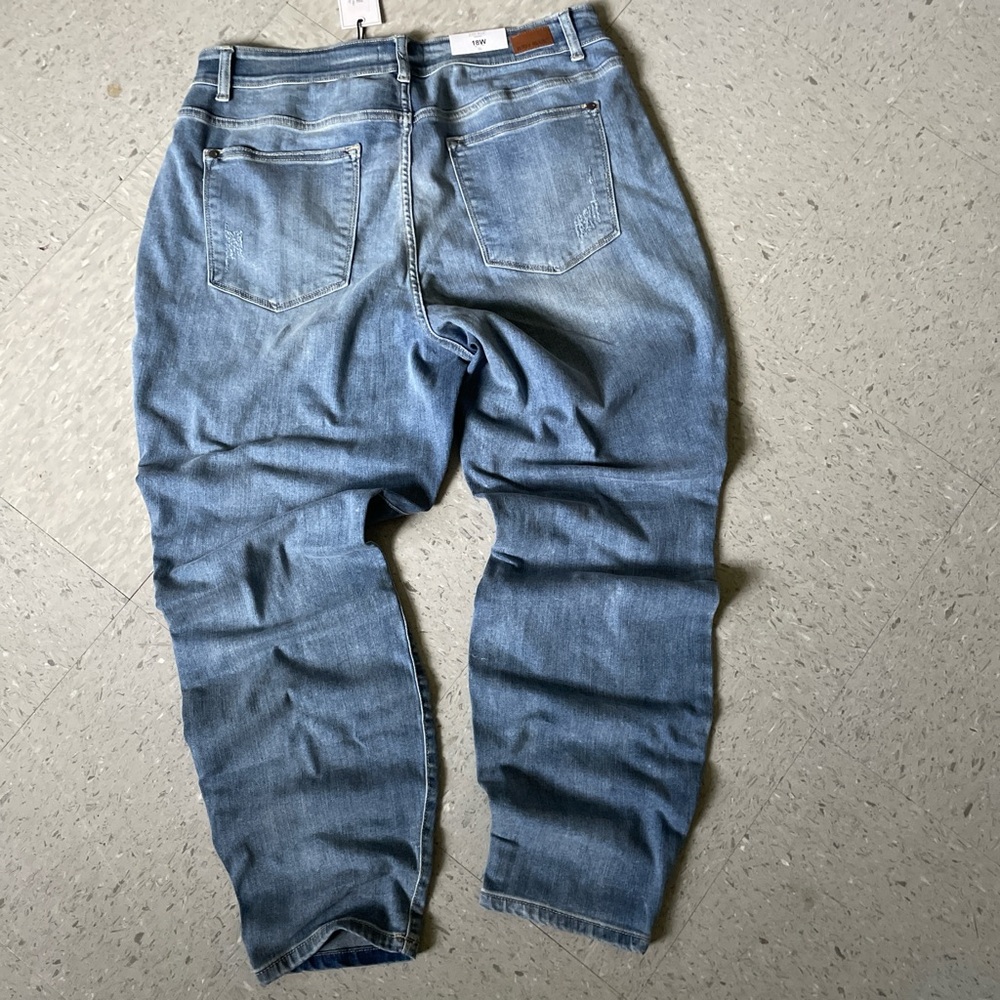 Judy Blue JB82336LT Relaxed Fit High Rise Jeans – Plus Size 18W NWT - Picture 7 of 9